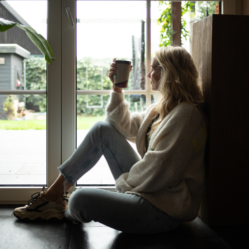 Mentale klachten tijdens de menopauze: hoe lage oestrogeenspiegels je stemming, slaap en focus beïnvloeden