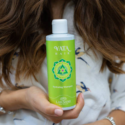 Lakshmi Hydrating Shampoo Vata, für trockenes und kraftloses Haar
